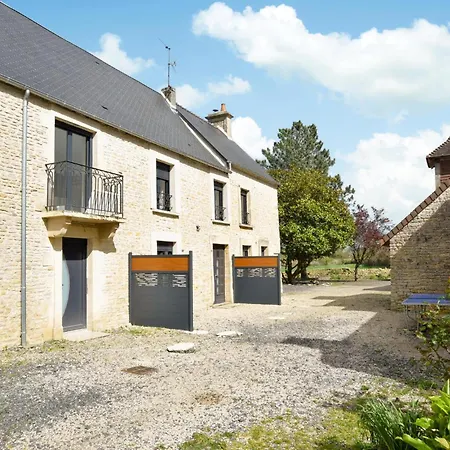 2 Bedroom Cozy In Holiday home Manvieux